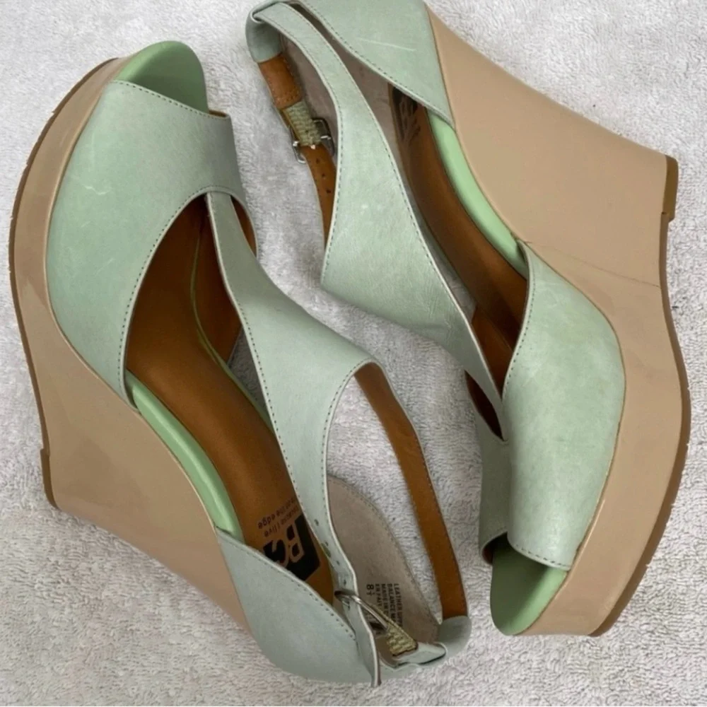 BC Footwear Women's Mint Green Tan Leather Platform Sandal Wedge Size 8.5 Boho